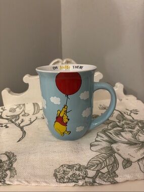 Disney Winnie the Pooh Balloon Float Wide Rim Ceramic Balloon Mug
